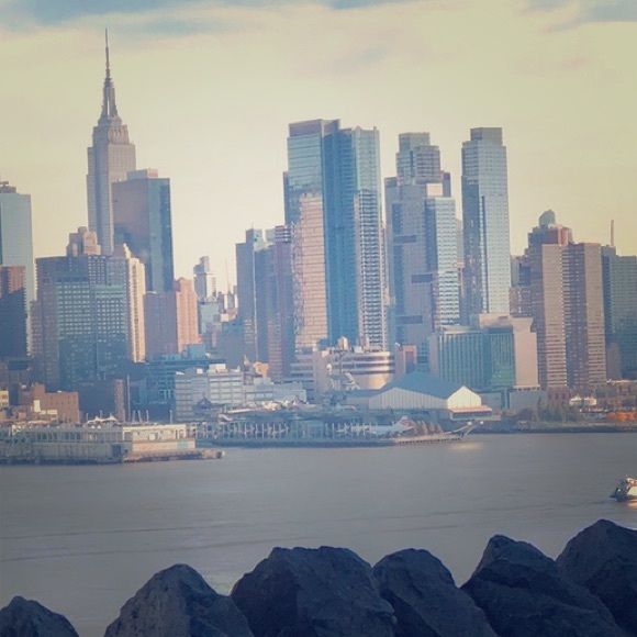 WELCOME TO MY CLOSET😌 - Picture 1 of 1